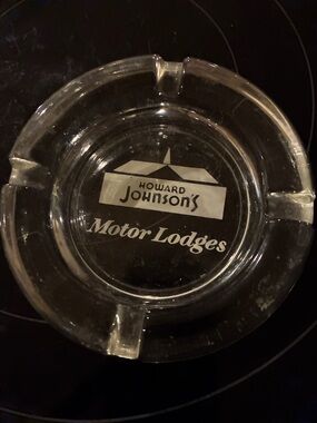 Howard Johnsons VTG Ashtray/Trinket Dish Clear Glass Ashtray with White Logo